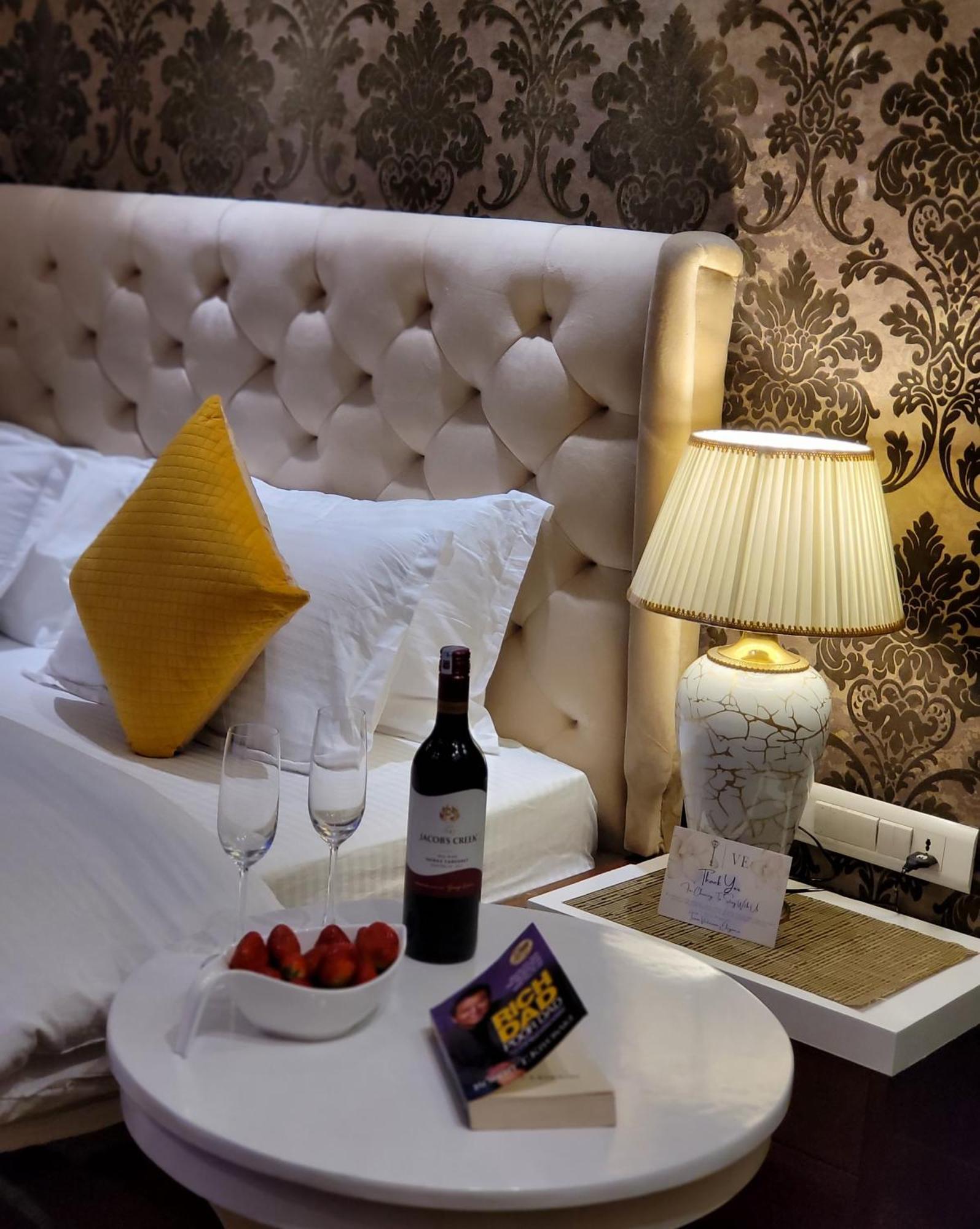 אמריצר Victorian Elegance Luxury Stays מראה חיצוני תמונה