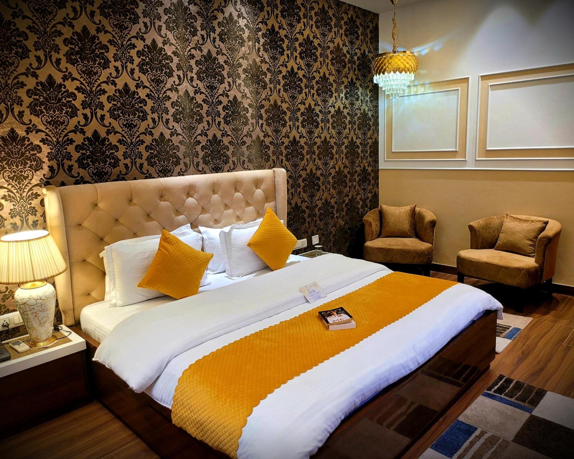 אמריצר Victorian Elegance Luxury Stays מראה חיצוני תמונה